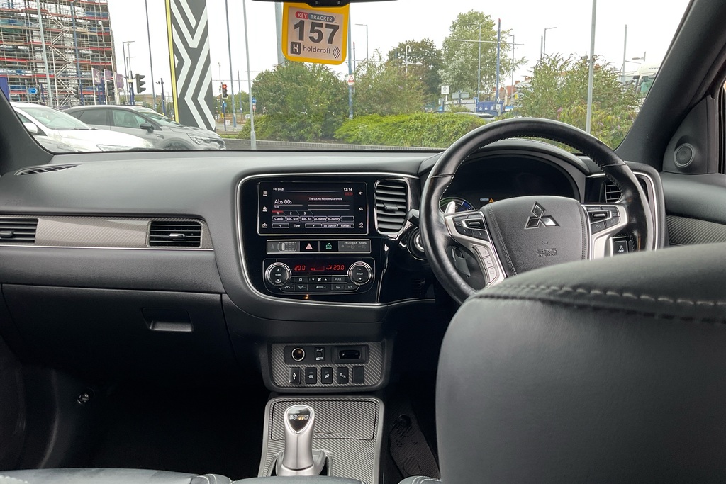 Mitsubishi Outlander 2.4 Phev 4H Red #3