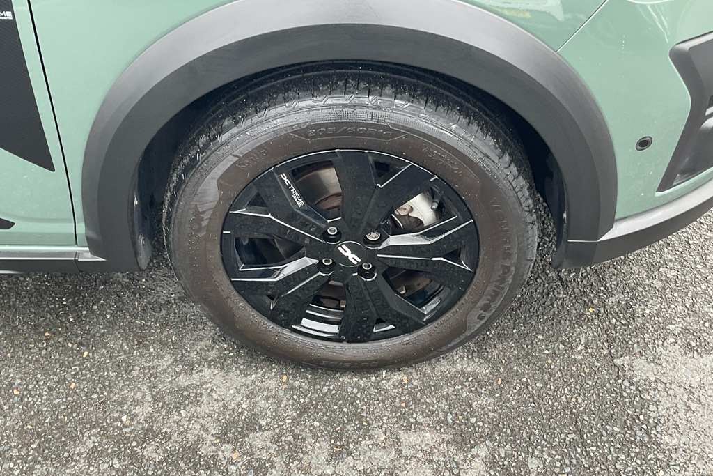 Dacia Jogger 1.6 Hev Extreme Se Green #4