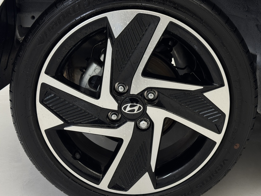 Hyundai I10 Hatchback Green #10
