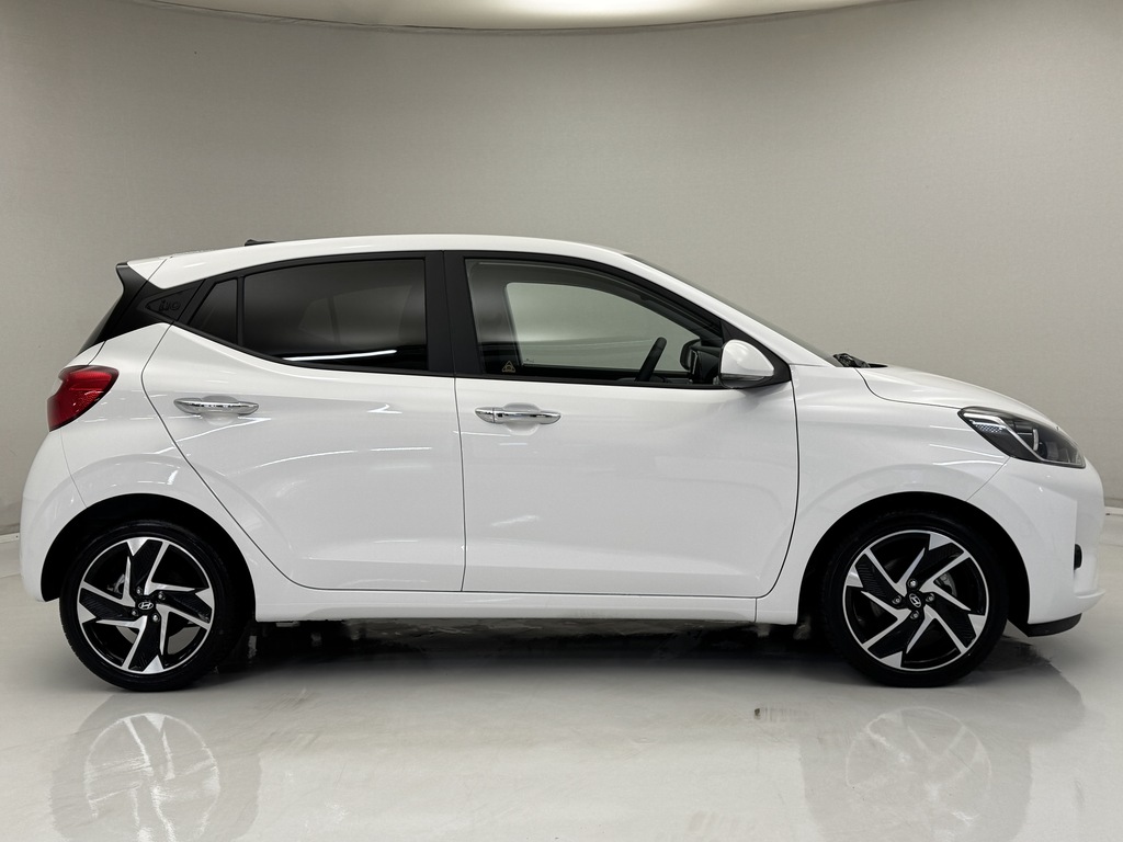 Hyundai I10 Hatchback Green #9