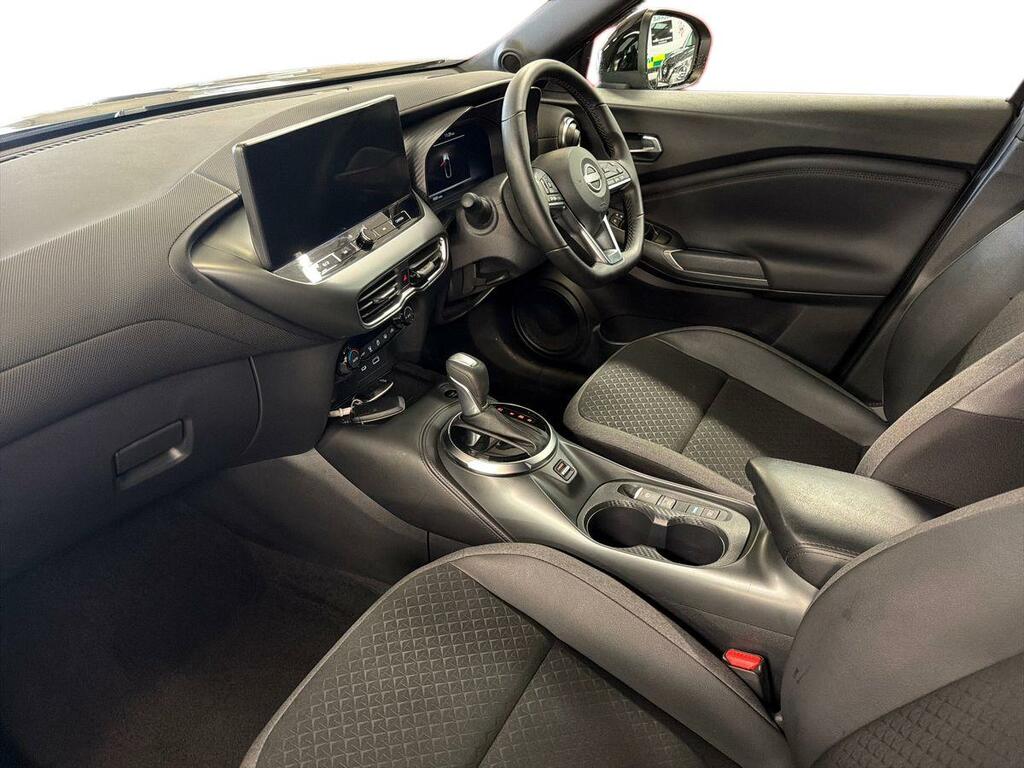Nissan Juke Hatchback Black #10