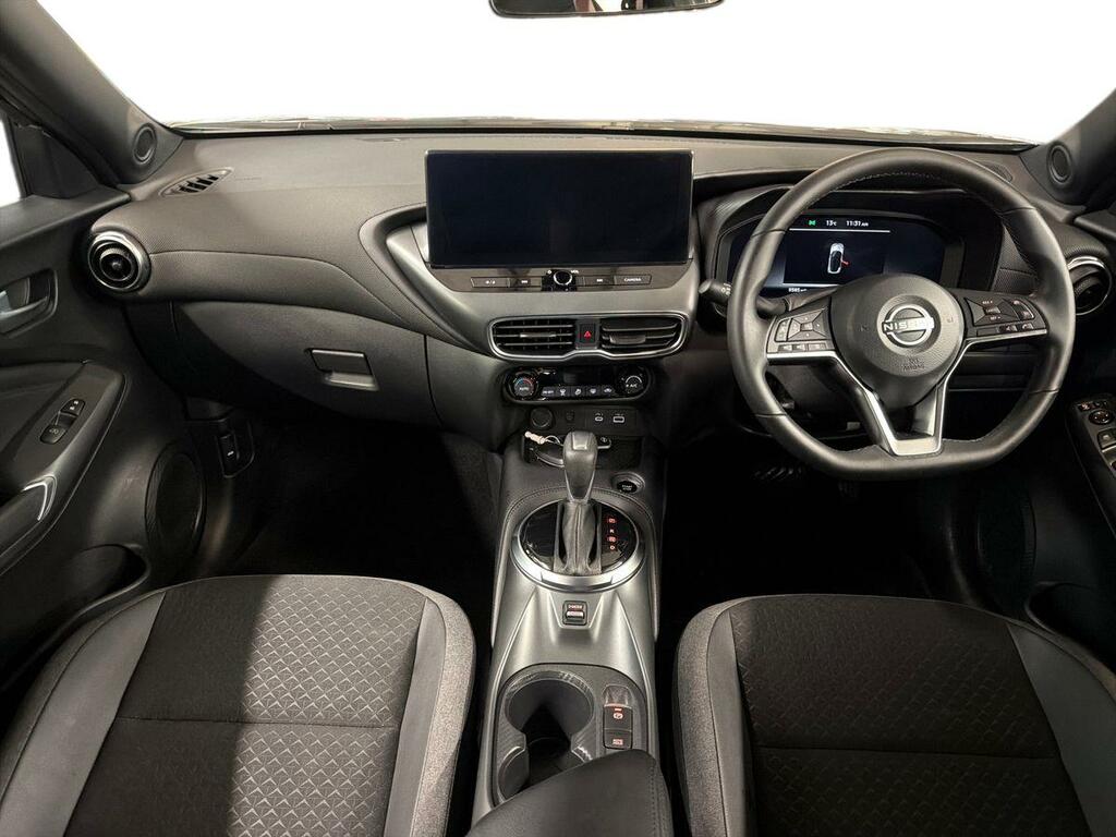 Nissan Juke Hatchback Black #11