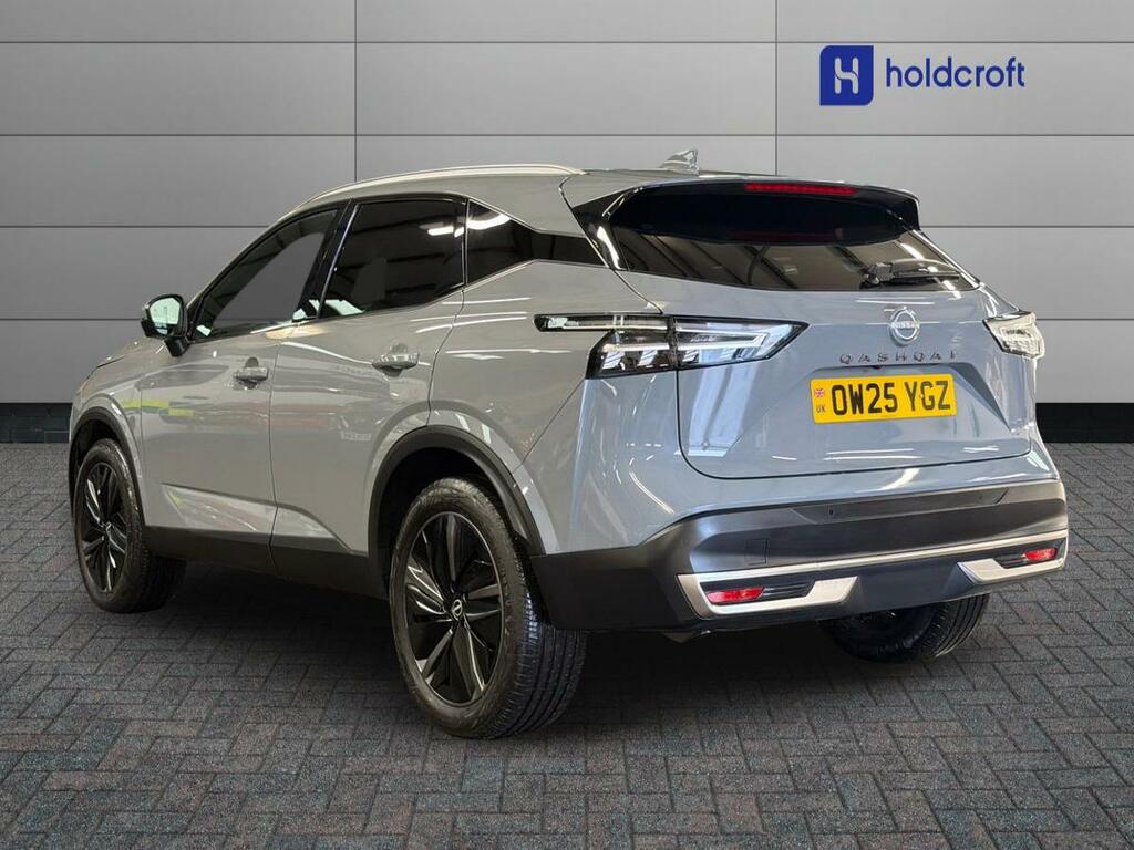 Nissan Qashqai 1.3 Dig-t Mh Tekna Grey #3