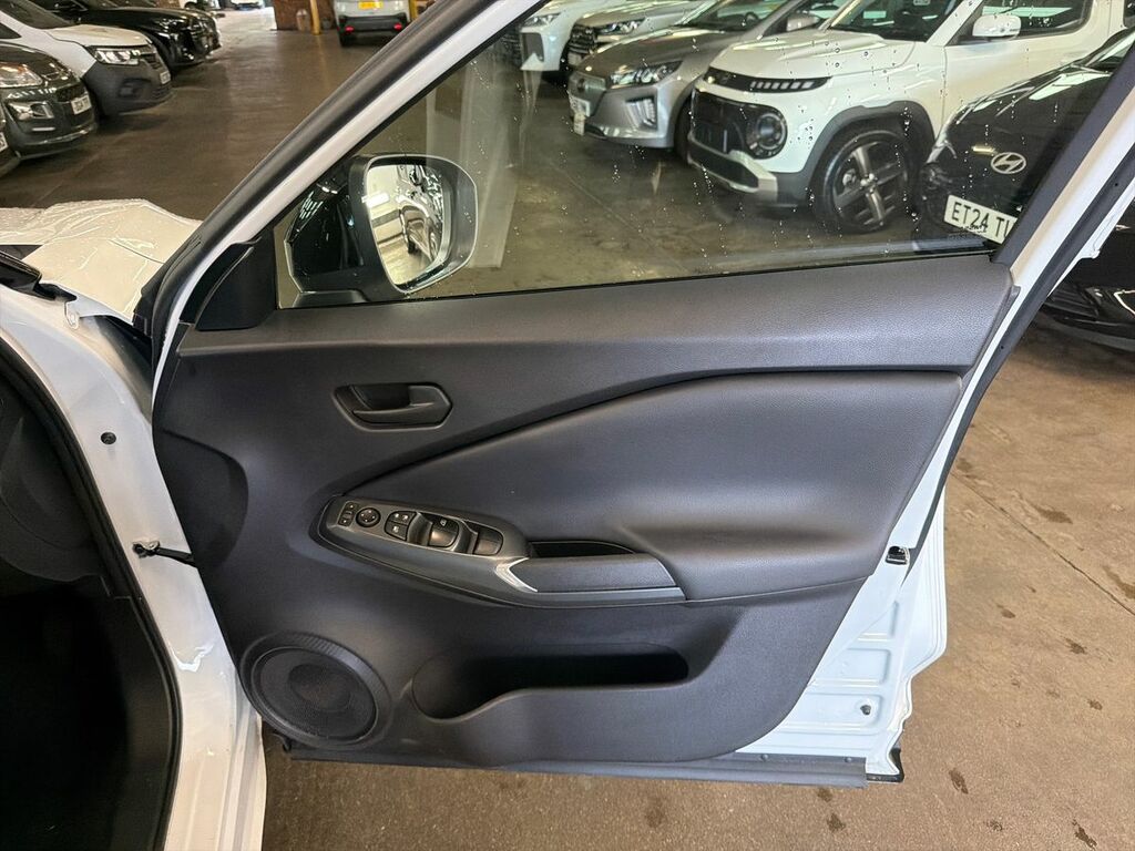 Nissan Juke Tekna Black #17