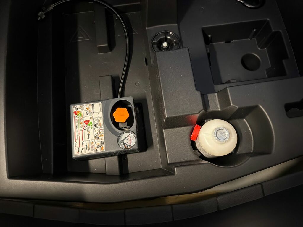 Nissan Juke Tekna Black #19