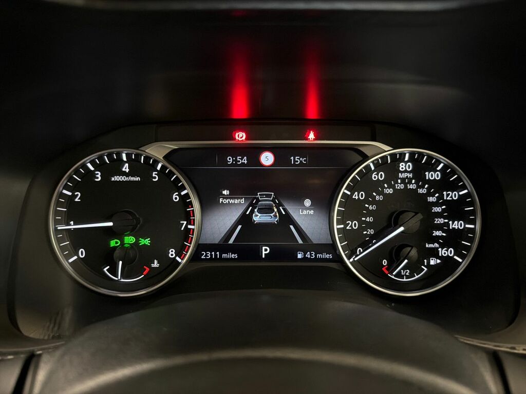 Nissan Juke Tekna Black #12