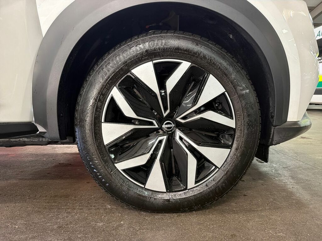 Nissan Juke Tekna Black #8