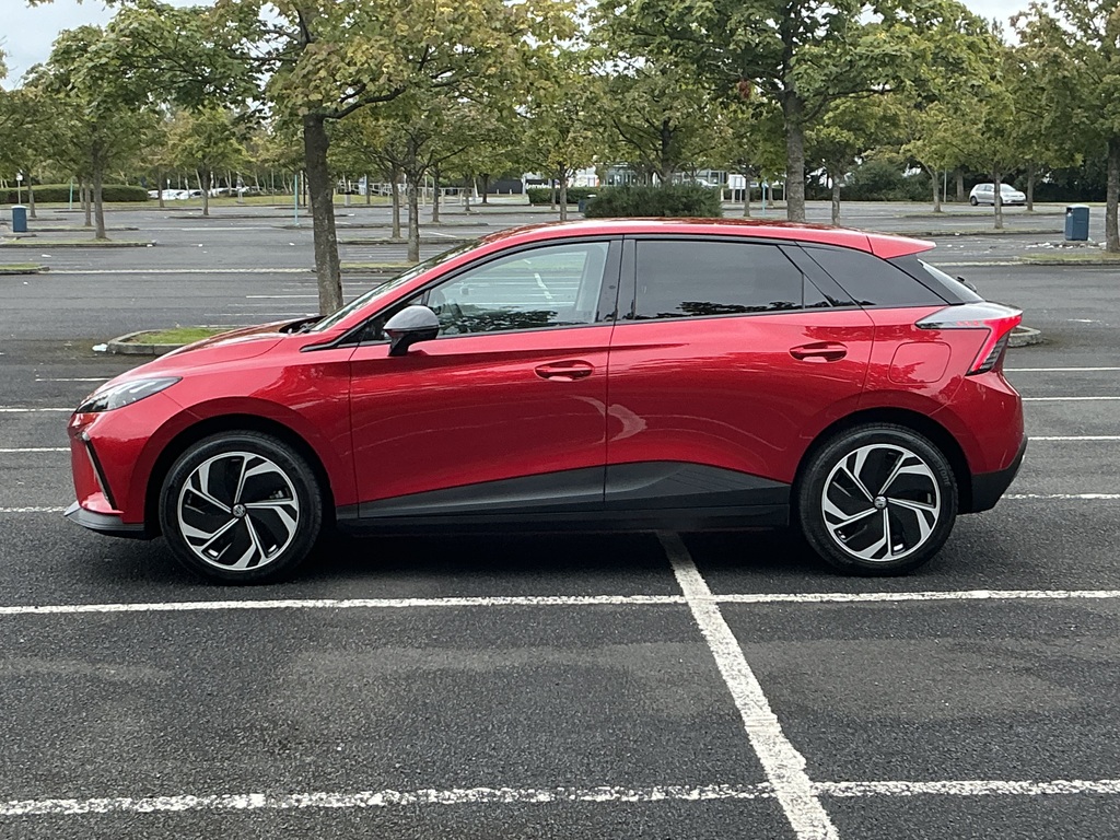 MG MG4 170Kw Premium Long Range 64Kwh Red #5