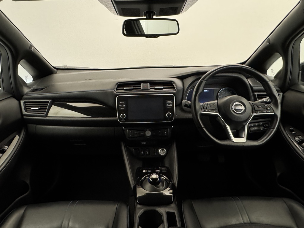 Nissan Leaf 110Kw N-connecta 39Kwh Black #2