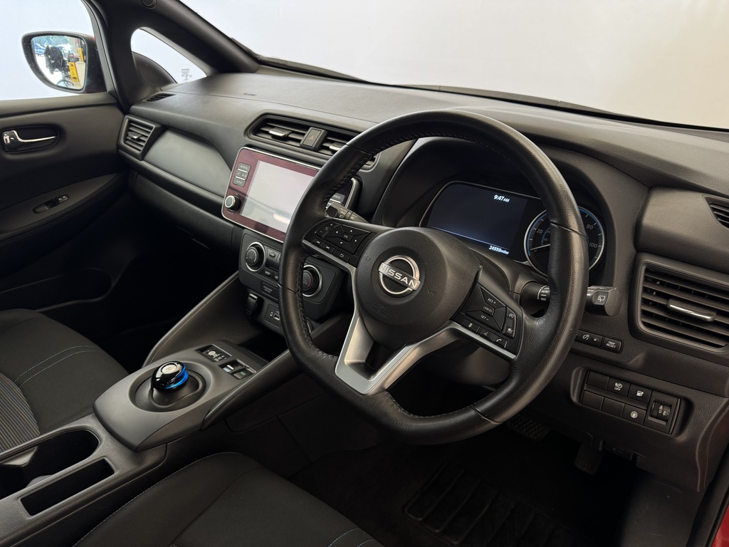 Nissan Leaf 59Kwh E Tekna Hatchback 217 Ps Red #15