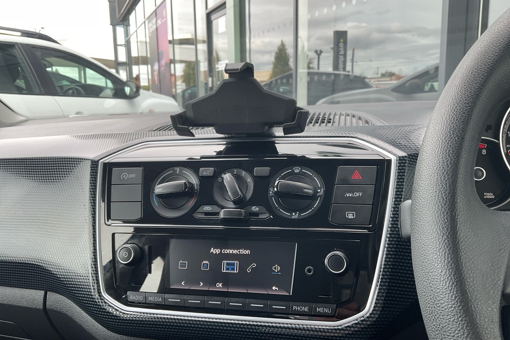 Volkswagen Up 1.0 Up Red #39