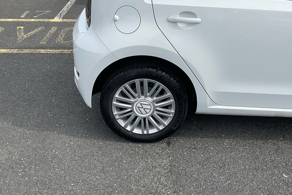 Volkswagen Up 1.0 Up Red #28