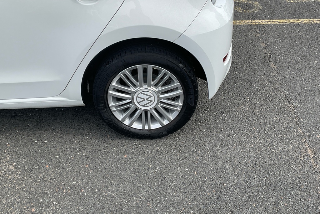 Volkswagen Up 1.0 Up White #3