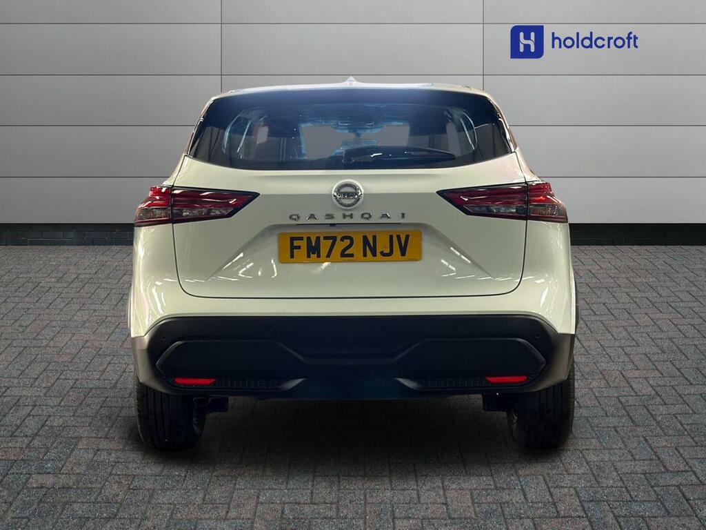 Nissan Qashqai 1.3 Dig-t Mh Acenta Premium White #4
