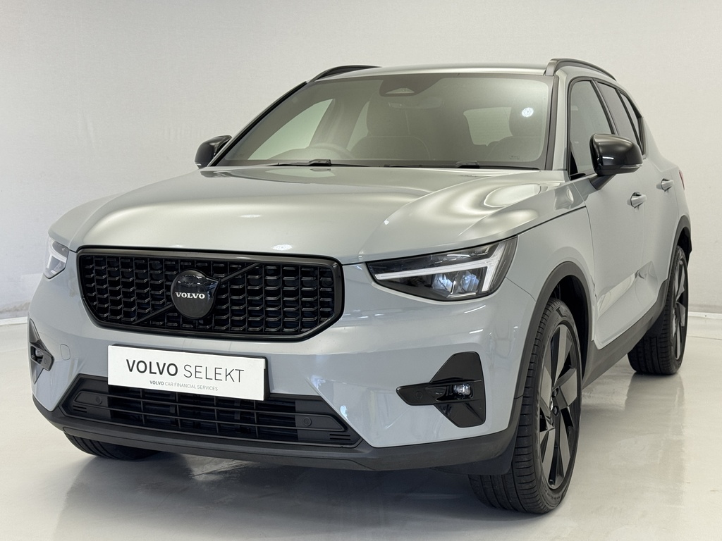 Volvo XC40 2.0 B3p Plus Black Edition Grey #5