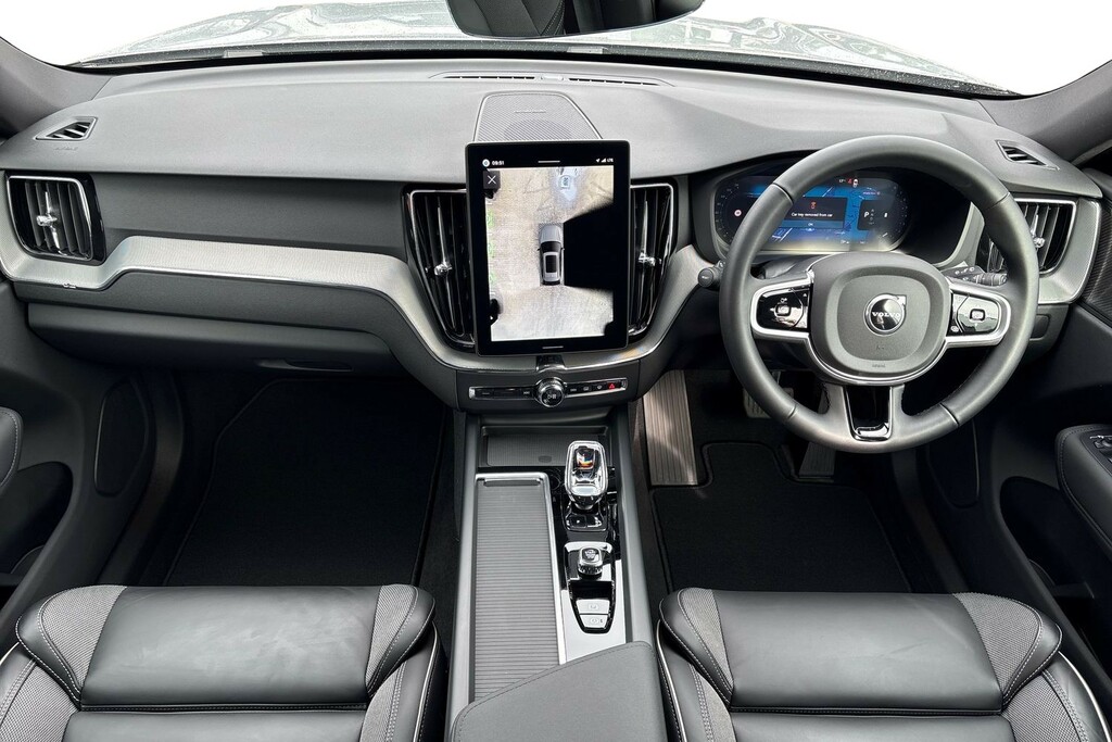 Volvo XC60 Plus Black Edition RA25NZG Grey #6