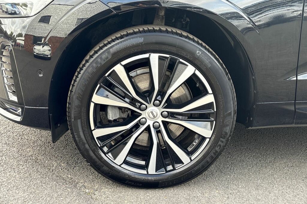 Volvo XC60 Ultimate Black #5