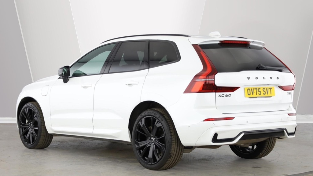 Volvo XC60 Ultra Black Edition White #6