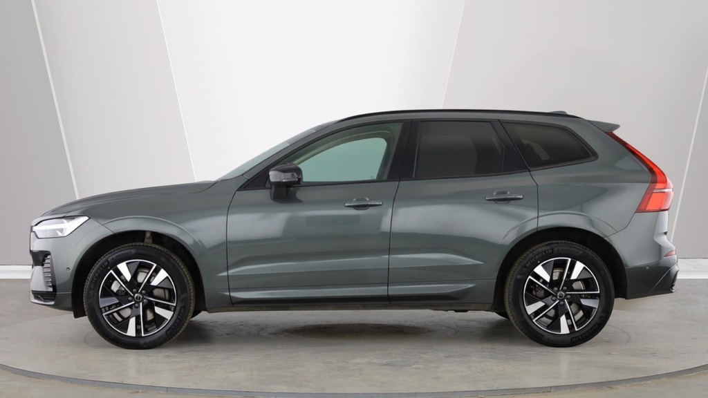 Volvo XC60 Plus Green #5