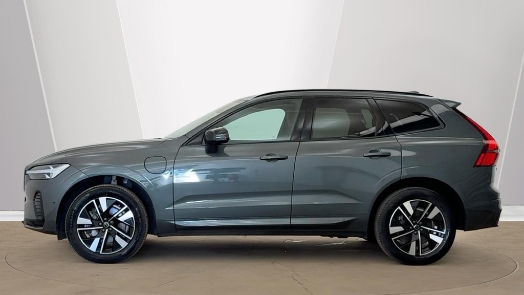 Volvo XC60 Plus Green #6