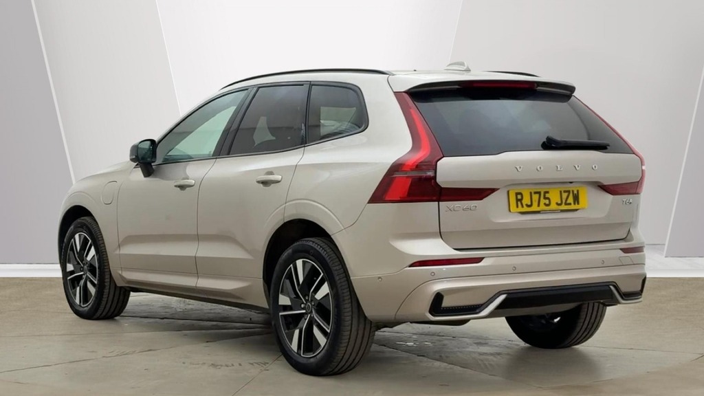Volvo XC60 Plus Gold #5