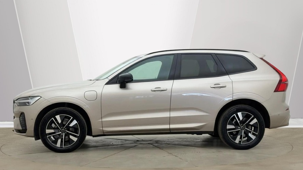Volvo XC60 Plus Gold #6