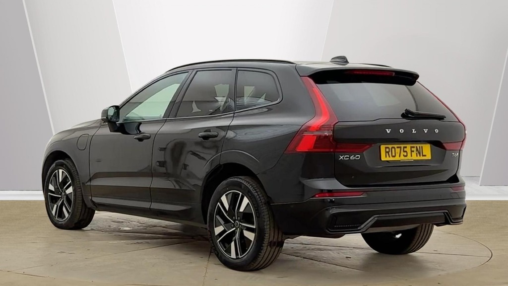 Volvo XC60 Plus Black #4
