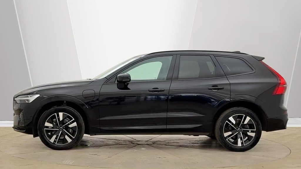 Volvo XC60 Plus Black #5
