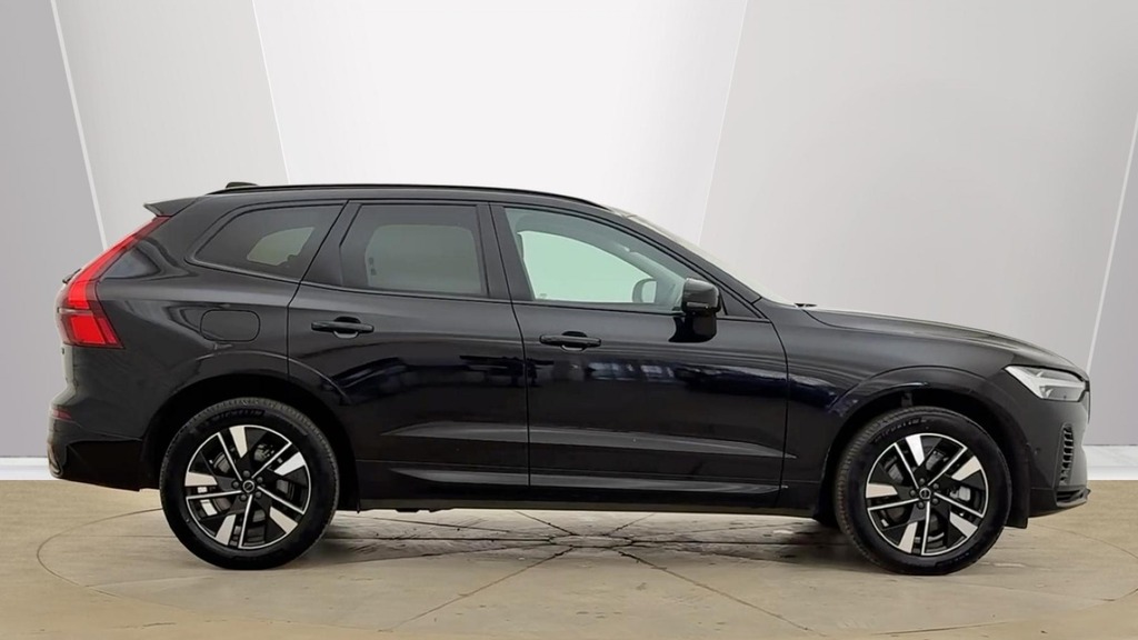 Volvo XC60 Plus Black #2