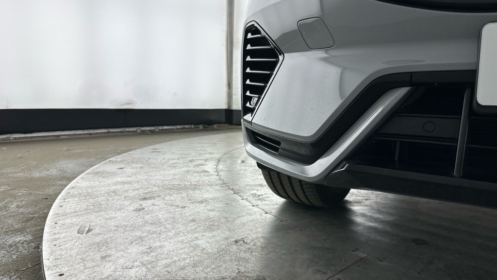Volvo XC60 Plus Black Edition Black #18