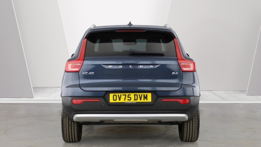 Volvo XC40 Ultra Bright Blue #4