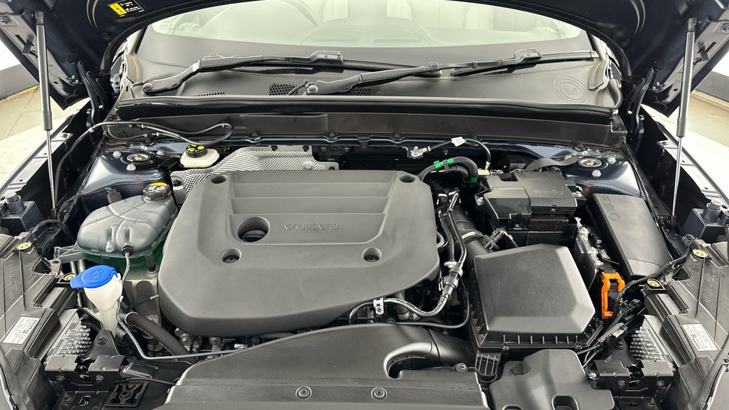 Volvo XC40 2.0 B3p Core Green #15