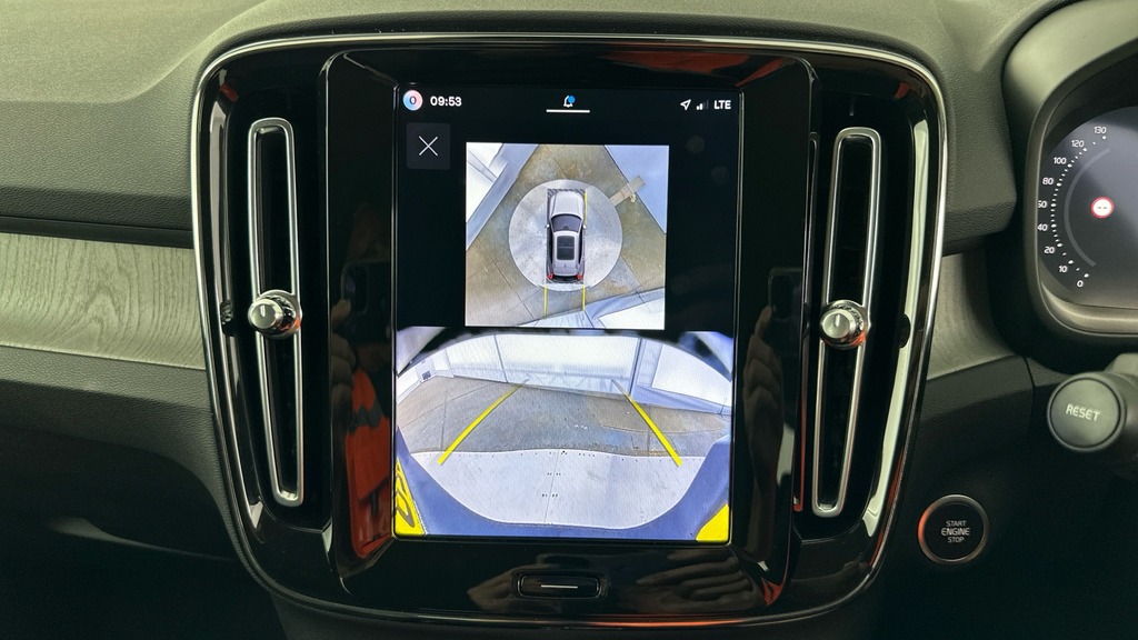 Volvo XC40 2.0 B3p Plus Dark  #22