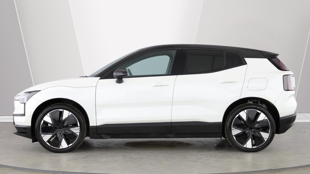 Volvo EX30 Ultra White #5