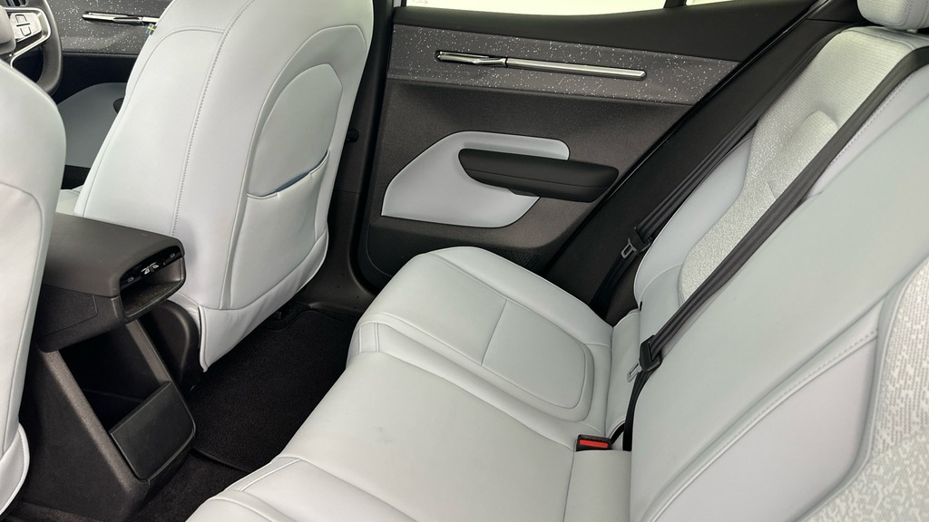 Volvo EX30 Plus, Single Motor Extended Range, Grey #13