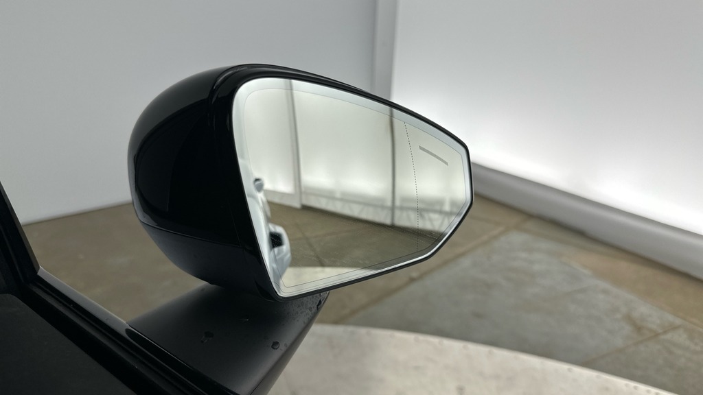 Volvo EX30 Plus, Single Motor Extended Range, Grey #17