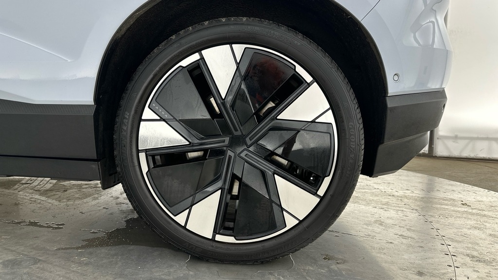 Volvo EX30 Plus, Single Motor Extended Range, Grey #16