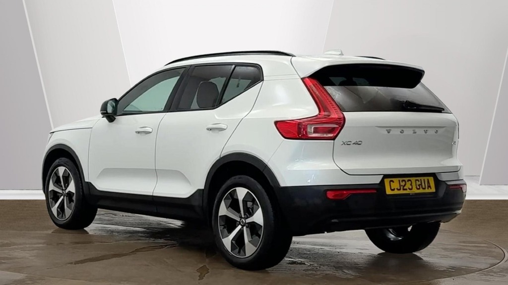 Volvo XC40 Ultimate White #5