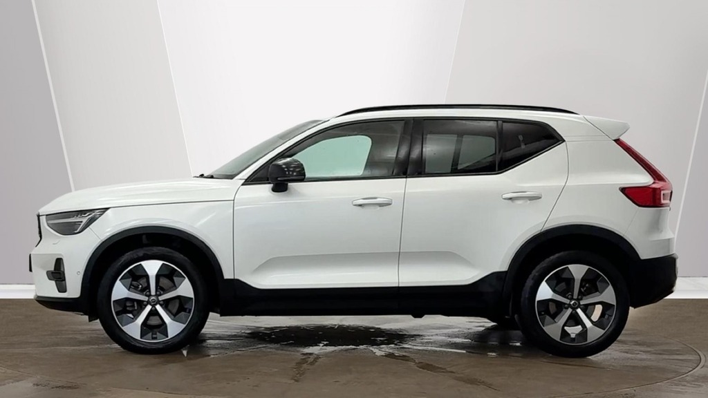 Volvo XC40 Ultimate White #6