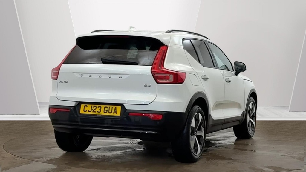 Volvo XC40 Ultimate White #3