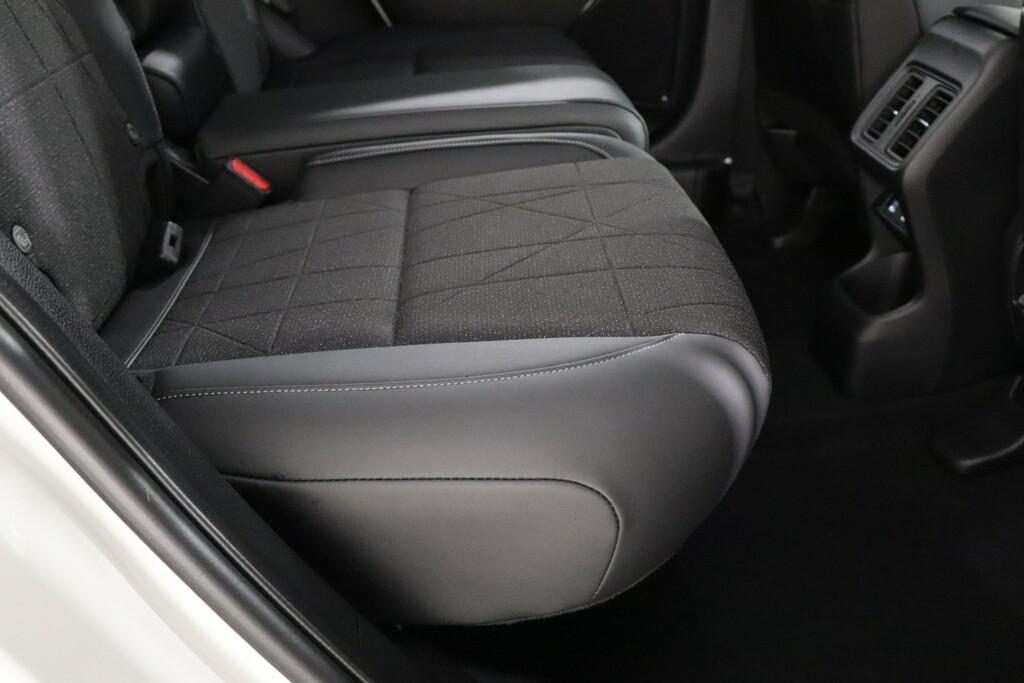 Honda Hr-V Elegance White #28