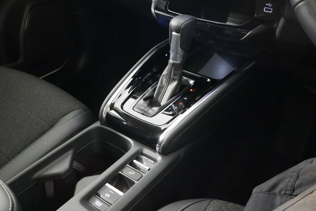 Honda Hr-V Elegance White #21