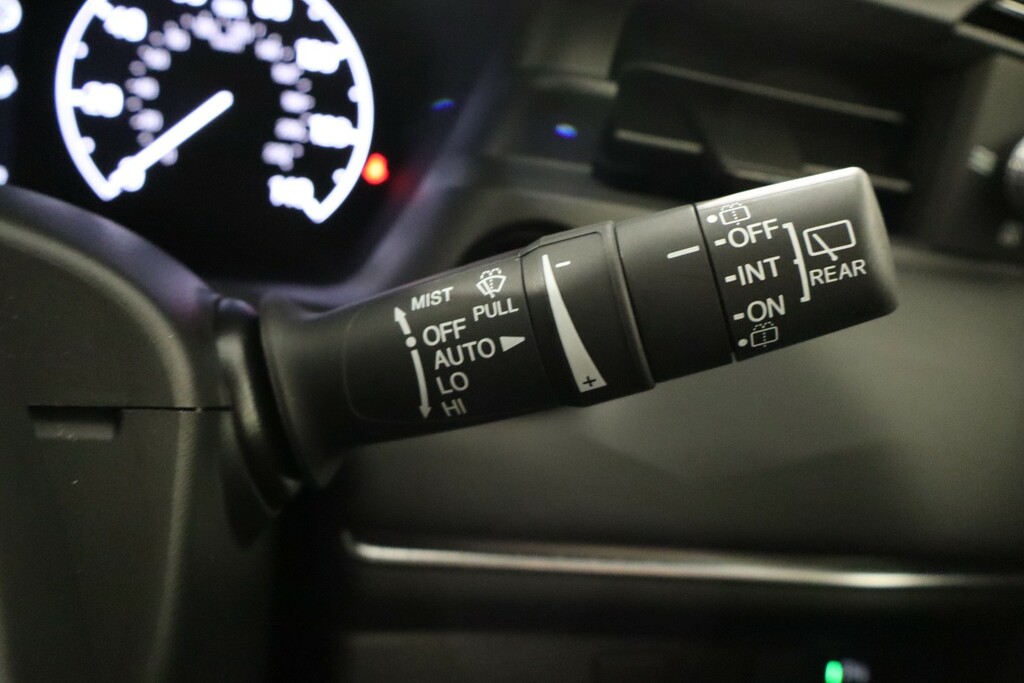 Honda Hr-V Elegance White #18