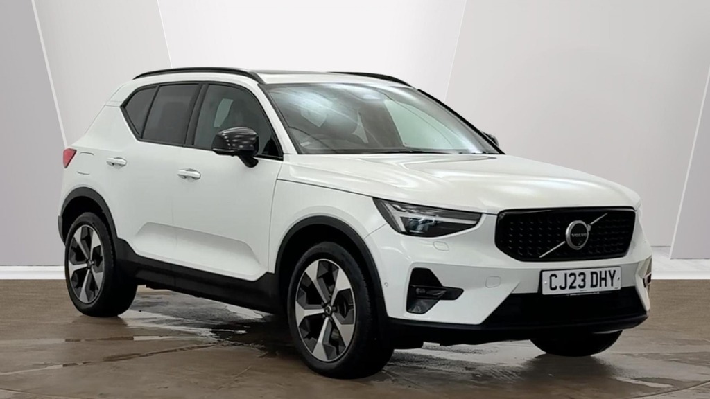 Volvo XC40 Ultimate White
