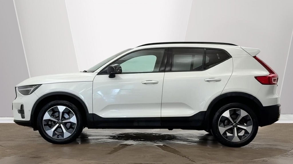 Volvo XC40 Ultimate White #6