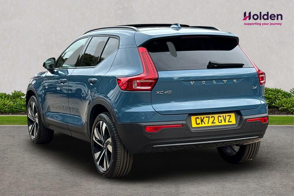 Volvo XC40 Ultimate Blue #3
