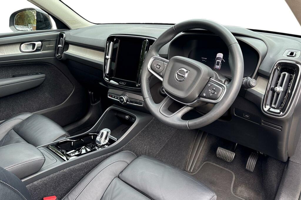Volvo XC40 1.5L Core Black #10