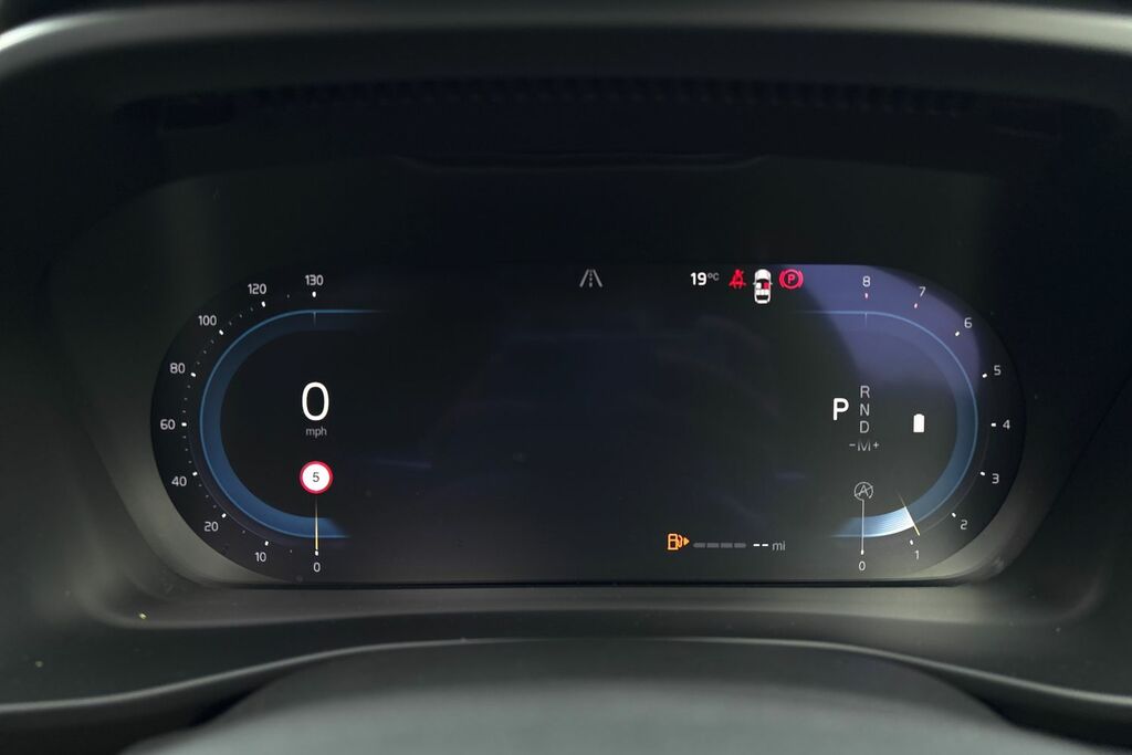 Volvo XC40 1.5L Core Black #7