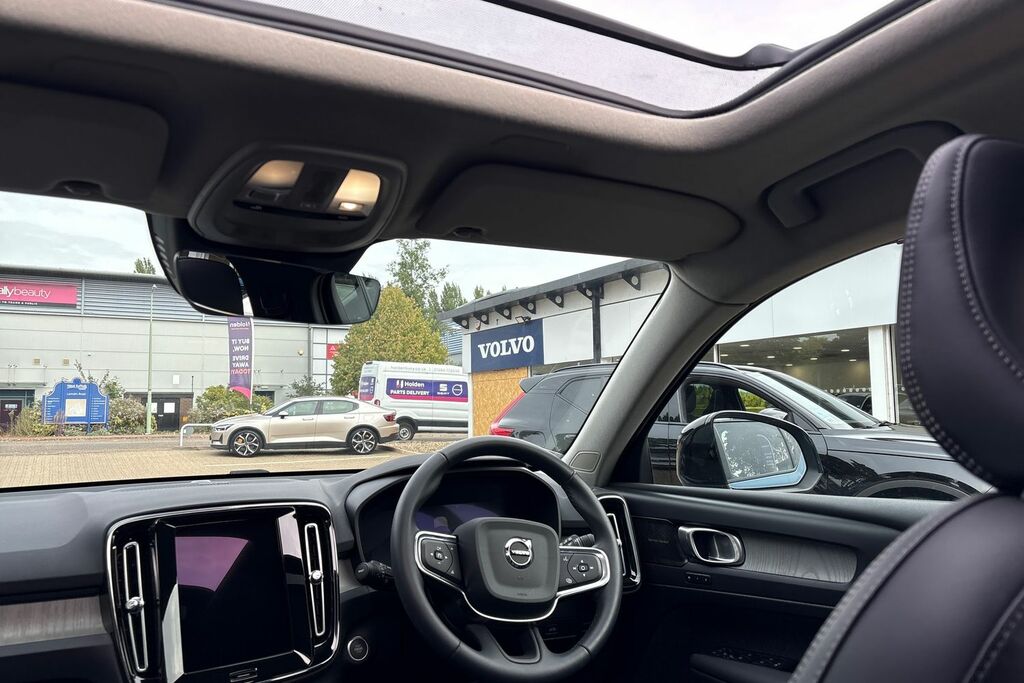 Volvo XC40 1.5L Core Black #26