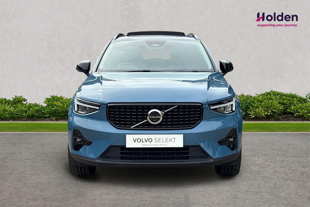 Volvo XC40 1.5L Core Black #23